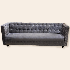 Chesterfield-Style Velvet Sofa – For Rent