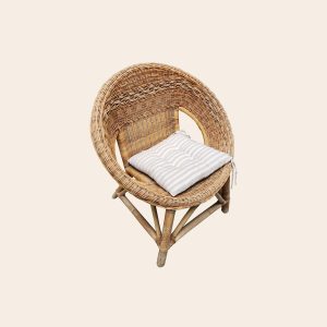 Kursi Anyaman Rotan dengan Bantal Duduk - untuk Disewakan