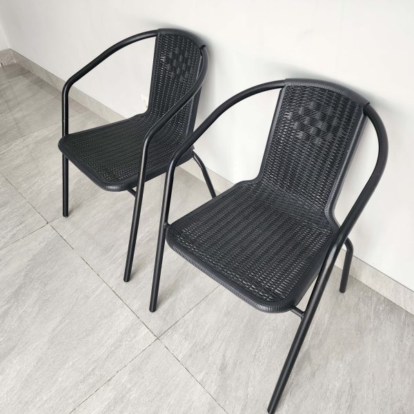 Kursi Anyaman Hitam Outdoor/Indoor - untuk Disewakan per Tahun - Image 2
