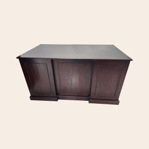 Meja Kerja Kayu dengan Laci - untuk Disewakan per Tahun